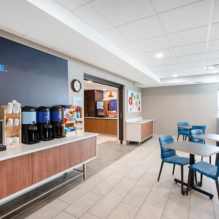 Holiday Inn Express Hastings By Ihg Zewnętrze zdjęcie