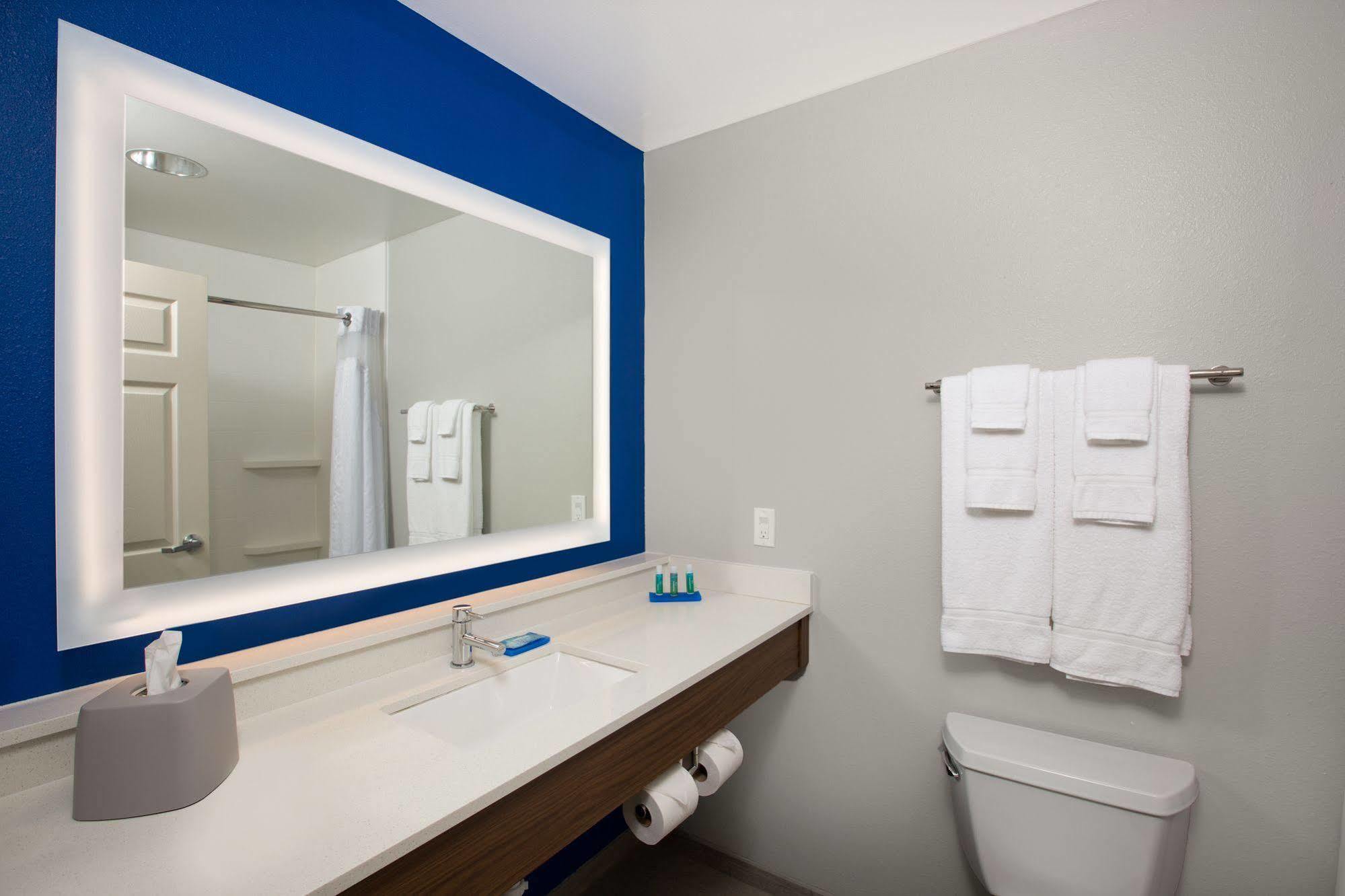 Holiday Inn Express Hastings By Ihg Zewnętrze zdjęcie